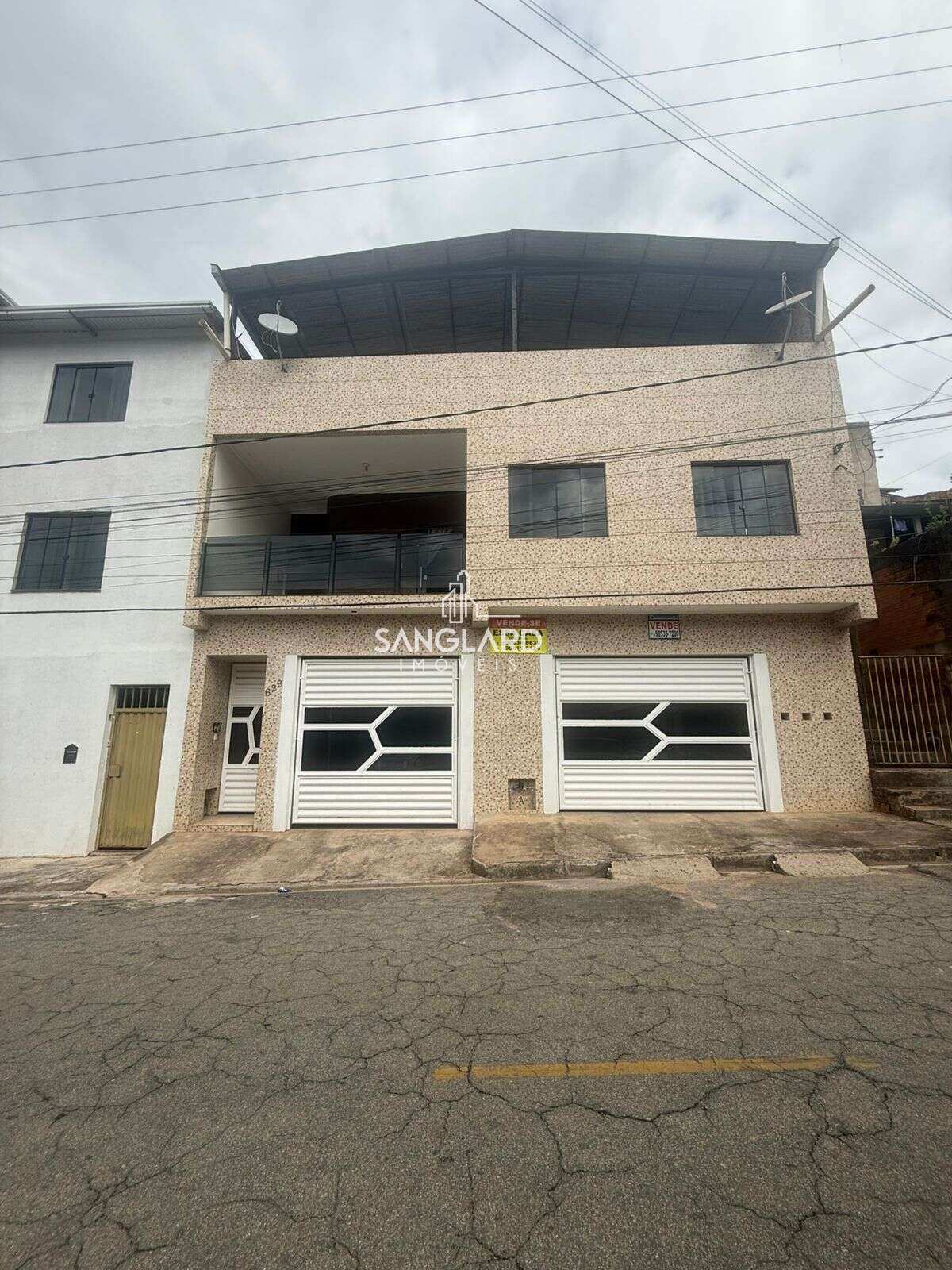 Casa à venda em Ipatinga, Bom Jardim, com 3 quartos, 180m² - SANGLARD IMÓVEIS