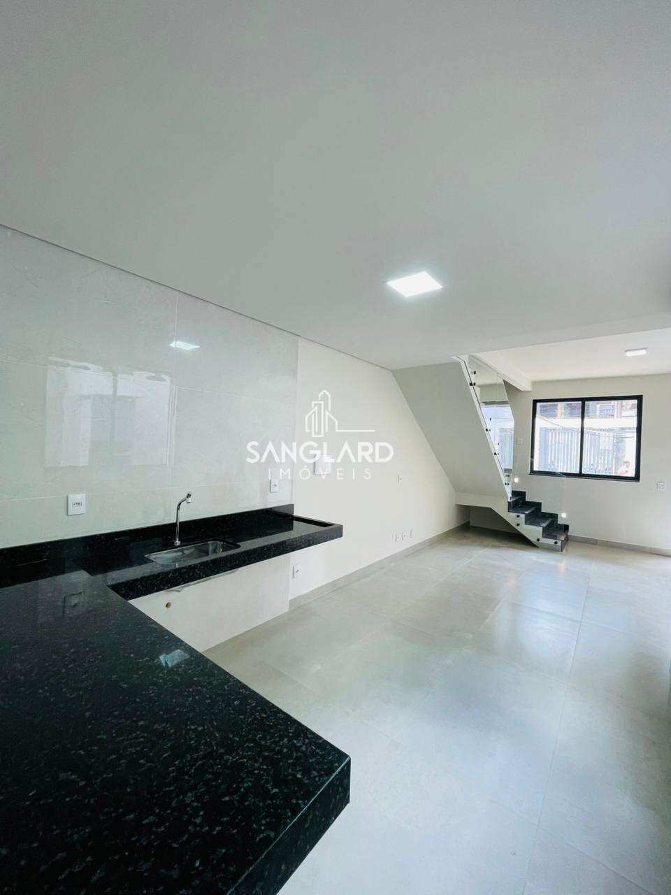 Casa Duplex, com suíte, à venda no Vila Militar - SANGLARD IMÓVEIS