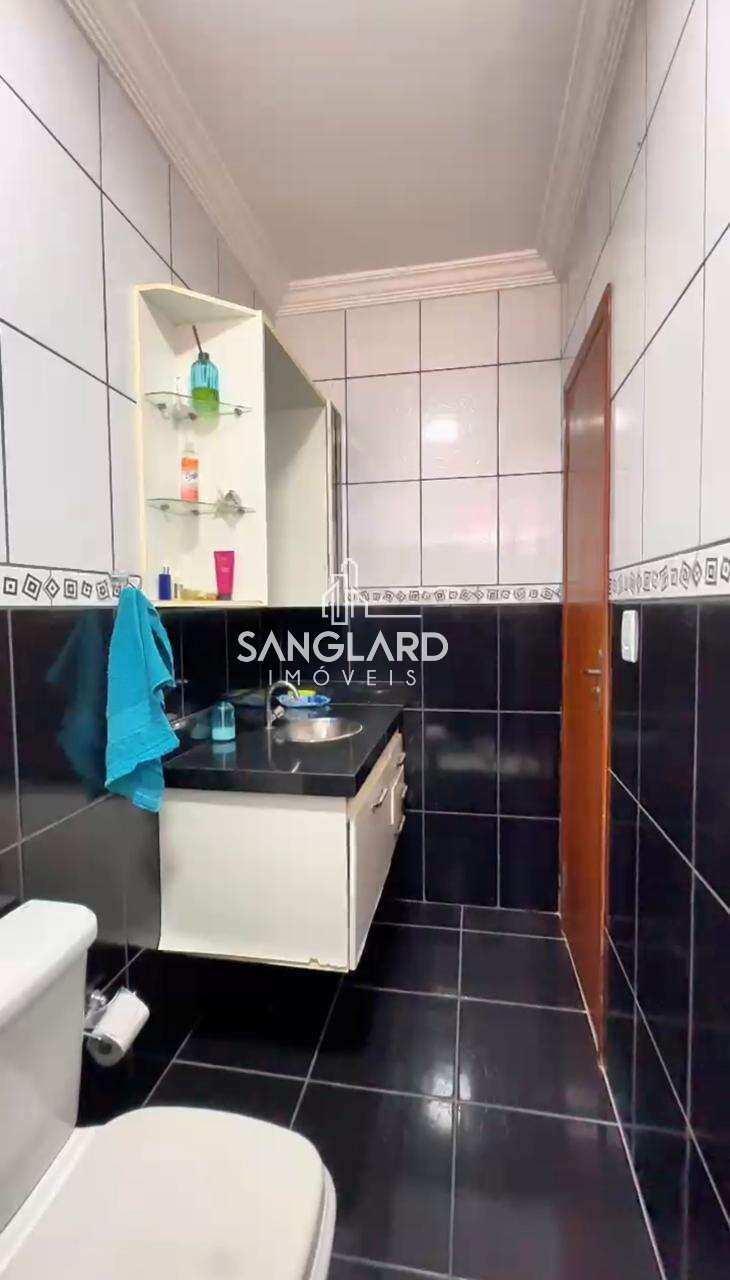 Casa geminada à venda em Santana do Paraíso, CIdade Nova, com 2 quartos, 104m² - SANGLARD IMÓVEIS