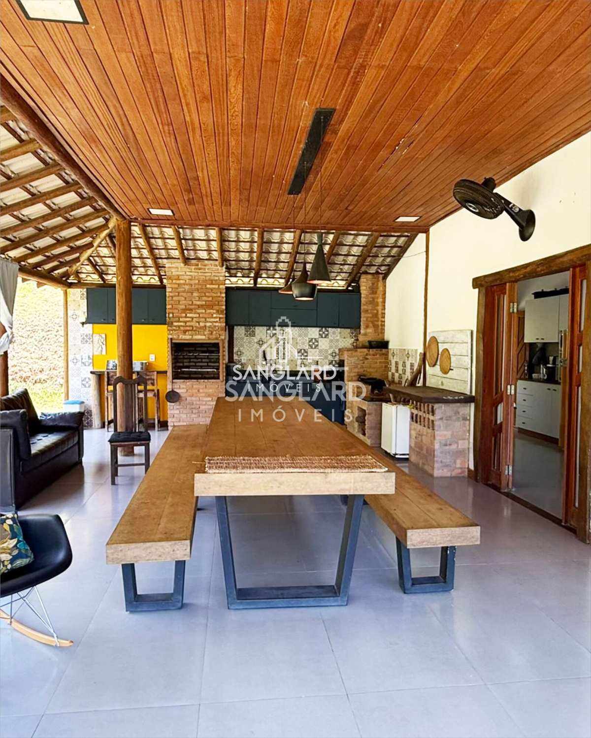 Linda Chácara, à venda (porteira fechada), em Córrego Novo! - SANGLARD IMÓVEIS