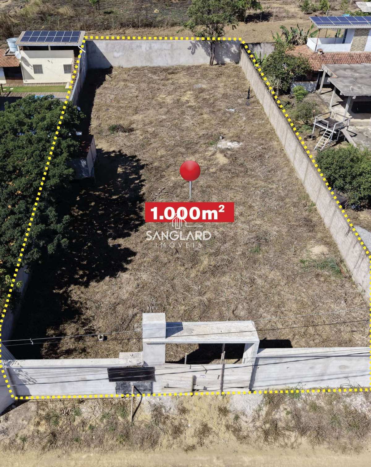 Chácara plana, com 1000m2, toda murada, a menos de 5km do asfalto! - SANGLARD IMÓVEIS