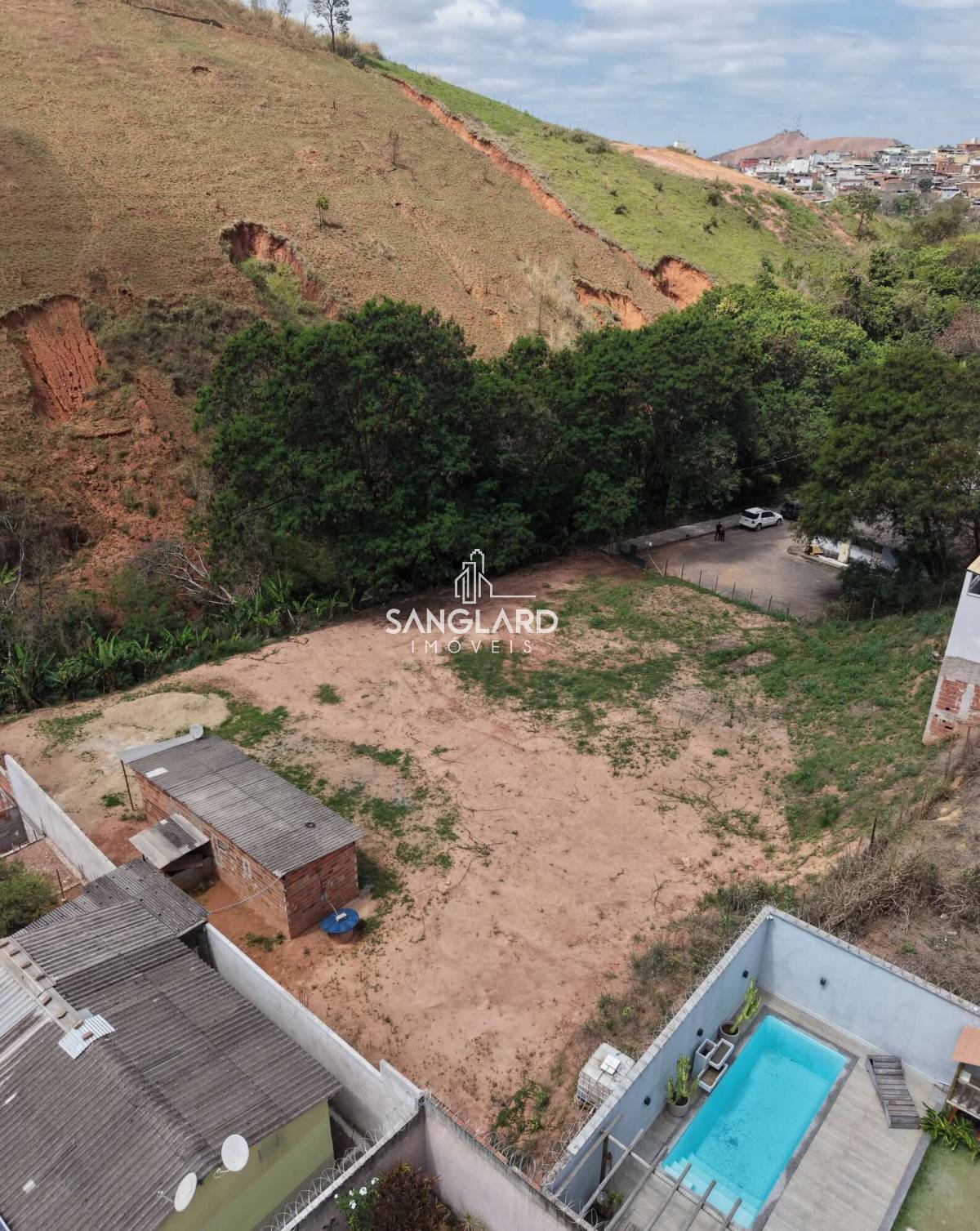 Terreno com 1600m², à venda, em Ipatinga - SANGLARD IMÓVEIS